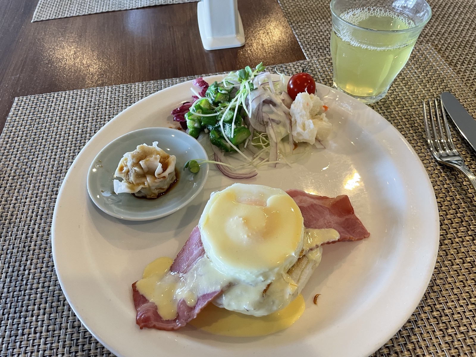 ホテルの朝食